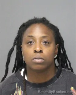 Mugshot of JAQUISHA LENEA DURANT booked in Orange County, Florida on April 16, 2026