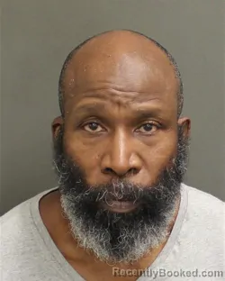 Mugshot of ALFONZIA LEVARN BROWN booked in Orange County, Florida on April 16, 2026