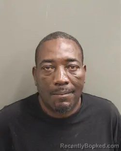 Mugshot of DENARD LASHAWN RICHARDSON booked in Orange County, Florida on April 17, 2026