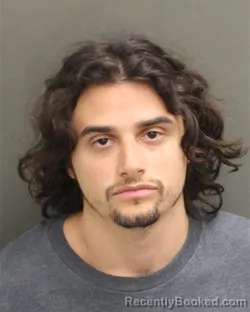 Mugshot of FERNANDO ENRIQUE SALAZAR booked in Orange County, Florida on April 17, 2026