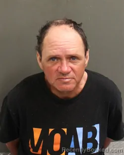 Mugshot of TIMOTHY WADE HITCHCOCK booked in Orange County, Florida on April 25, 2026