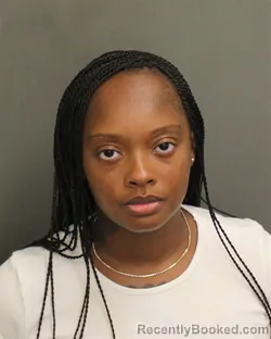 Mugshot of Lakia Vonsha Arnold booked in Orange County, Florida on August 15, 2026