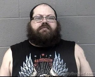 Mugshot of KYLE DAVID WARING