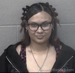 Mugshot of MAKIYA DAWN CHEREE REEVES