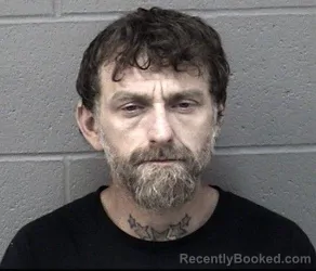Mugshot of DUSTIN LOYD SANDERS