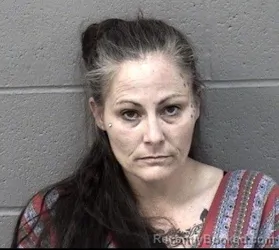 Mugshot of LONNIE STARLENE ROBERTS booked in Crawford County, Kansas on April 27, 2026