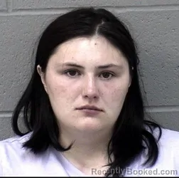 Mugshot of ASHLEY MARIE CARTRIGHT booked in Crawford County, Kansas on May 8, 2026
