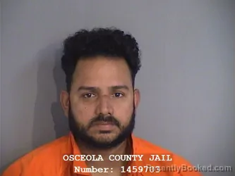 Mugshot of CARLOS ALBERTO GUTIERREZ-PETIT