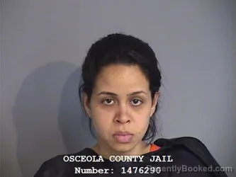 Mugshot of CARLYS NAZARETH AREVALO-LEON