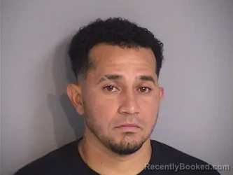 Mugshot of ROBERTO ALEXANDER ZAMORA-ROJAS booked in Osceola County, Florida on June 14, 2026