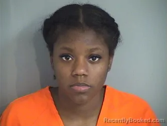 Mugshot of JARIYA VERNICE DAVIS booked in Osceola County, Florida on June 23, 2026