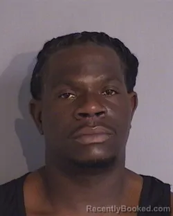 Mugshot of DESMOND MIGUEL DAVIS