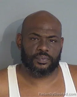 Mugshot of MARQUEZ DONTREL EAST booked in Osceola County, Florida on April 25, 2026