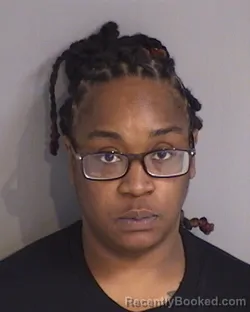 Mugshot of JENNIFER SHANTE CHAPMAN booked in Osceola County, Florida on May 15, 2026