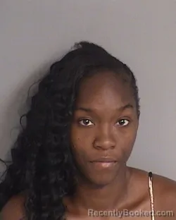 Mugshot of YAKIMA KEVONNA MONCUR booked in Osceola County, Florida on July 19, 2026