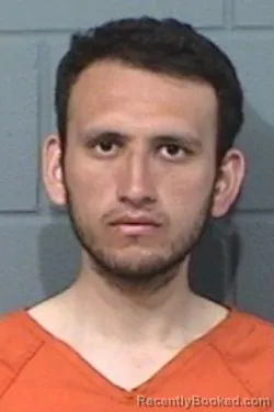 Mugshot of LEONARDO DANILO MUNOZ-FLORES