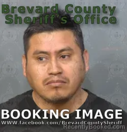 Mugshot of ROBERTO LOPEZ SANTIZ