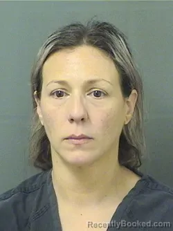 Mugshot of CINTIA SOLEDAD DAMINO