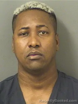 Mugshot of YASMANI MANSOHERNANDEZ