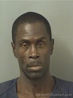 Mugshot of TAVARES LAKEYTH YOUNG