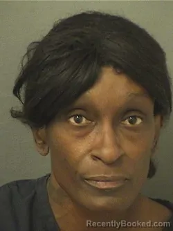 Mugshot of TIWANNA ELIZABETH ROBERTS