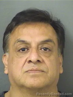 Mugshot of ROBERTO LORENZANAFLORES booked in Palm Beach County, Florida on March 5, 2026