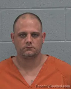 Mugshot of DUSTIN MICHAEL UNWIN