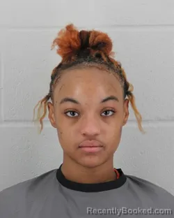 Mugshot of MIKIRA LANAE WHITE