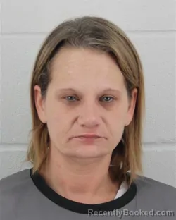 Mugshot of KELLY RAE SMITH