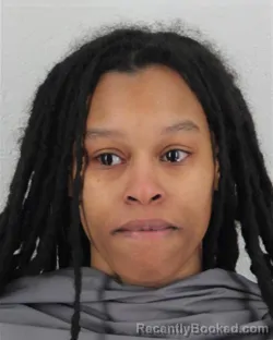 Mugshot of KIZZIAH KASHE MOORE