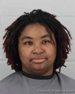 Mugshot of ESSENCE LATEECE HINDERSON
