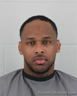 Mugshot of RAVONTE TRAVELL JOHNSON-BROWNE