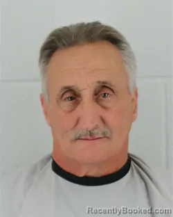 Mugshot of RAYMOND KEITH HIXON