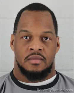 Mugshot of DELAND ISSAC MCKINNIS-DORAN