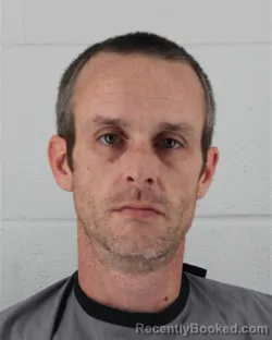 Mugshot of NICHOLAS WAYNE MCVEY JR