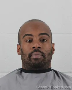 Mugshot of DONZELL RAMON DAVIS