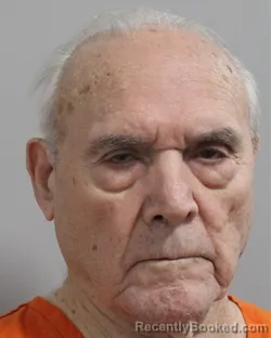 Mugshot of BENJAMIN HOLLAND