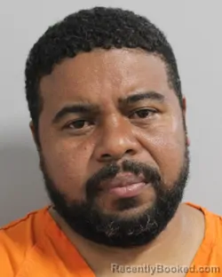 Mugshot of LEANDRO DOS SANTOS SANTANA