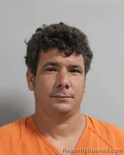 Mugshot of LAZARO PEREZOLIVA