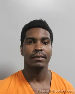 Mugshot of ALTARIQ GRAVES booked in Polk County, Florida on May 5, 2026