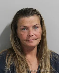 Mugshot of ANGELA CARTER booked in Polk County, Florida on June 10, 2026
