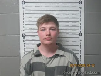 Mugshot of Garrett Thomas Hathaway