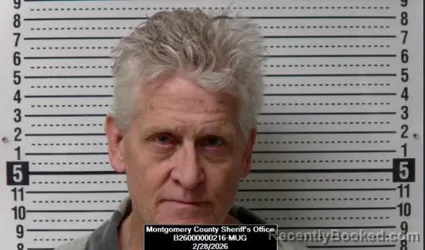 Mugshot of Chris Neil Lewis