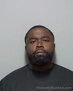 Mugshot of MICHAEL ELLIOTT PLUMMER