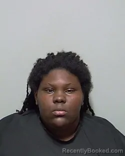 Mugshot of JASMINE TYKEVIA WARREN booked in Putnam County, Florida on April 15, 2026