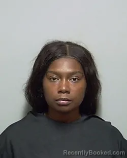 Mugshot of DANASHA LATRAVIA HUNTER booked in Putnam County, Florida on April 5, 2026