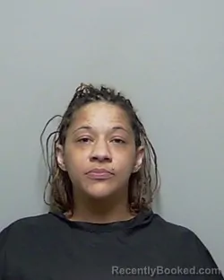 Mugshot of ELIZABETH KAYE MAYNOR