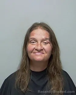 Mugshot of Angela Elizabeth Mcilvaine booked in Putnam County, Florida on August 7, 2026