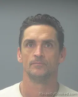 Mugshot of ERIC DANIEL MAYHUGH