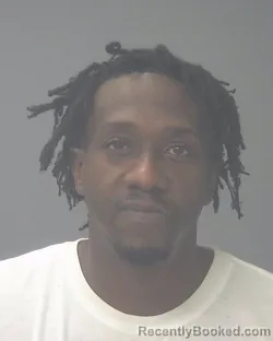 Mugshot of DEWAYNE ROBINSON